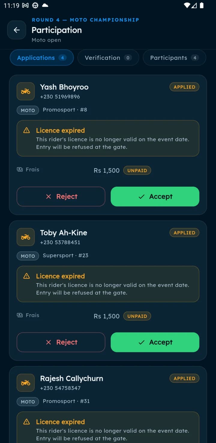Rider applications with an expired-licence warning, entry fee and accept or reject actions.